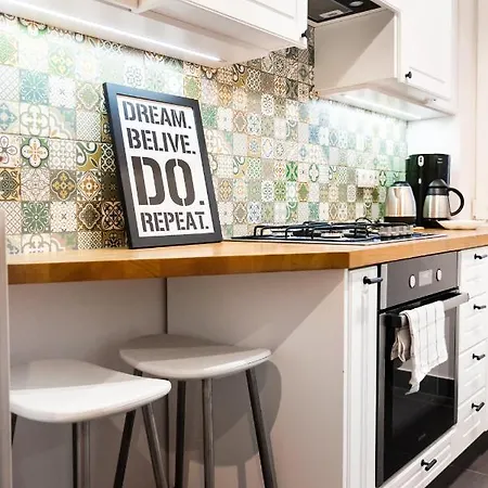Metro Swietokrzyska Boho Aesthetic Apartment Warsaw Exterior photo