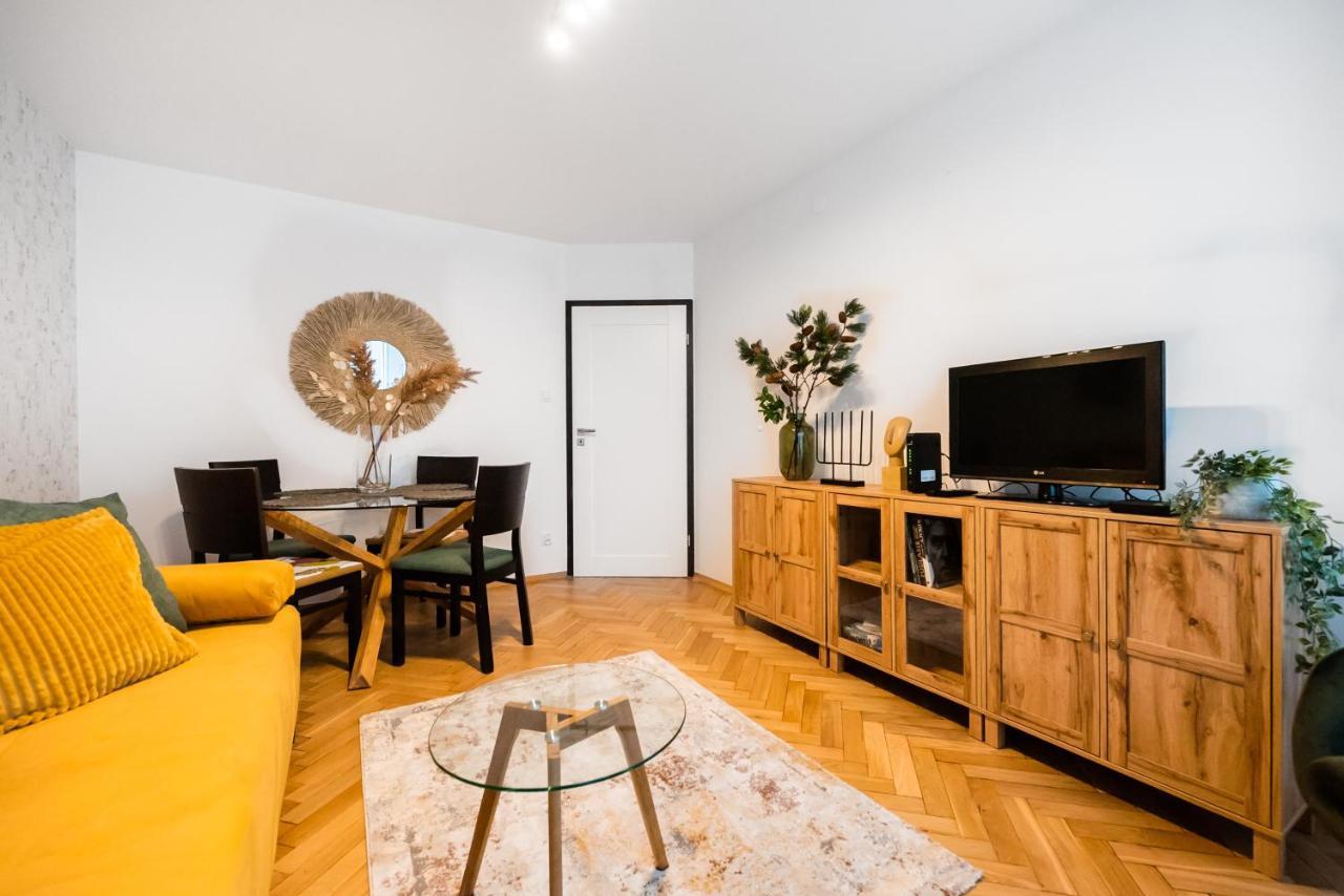 Metro Swietokrzyska Boho Aesthetic Apartment Warschau